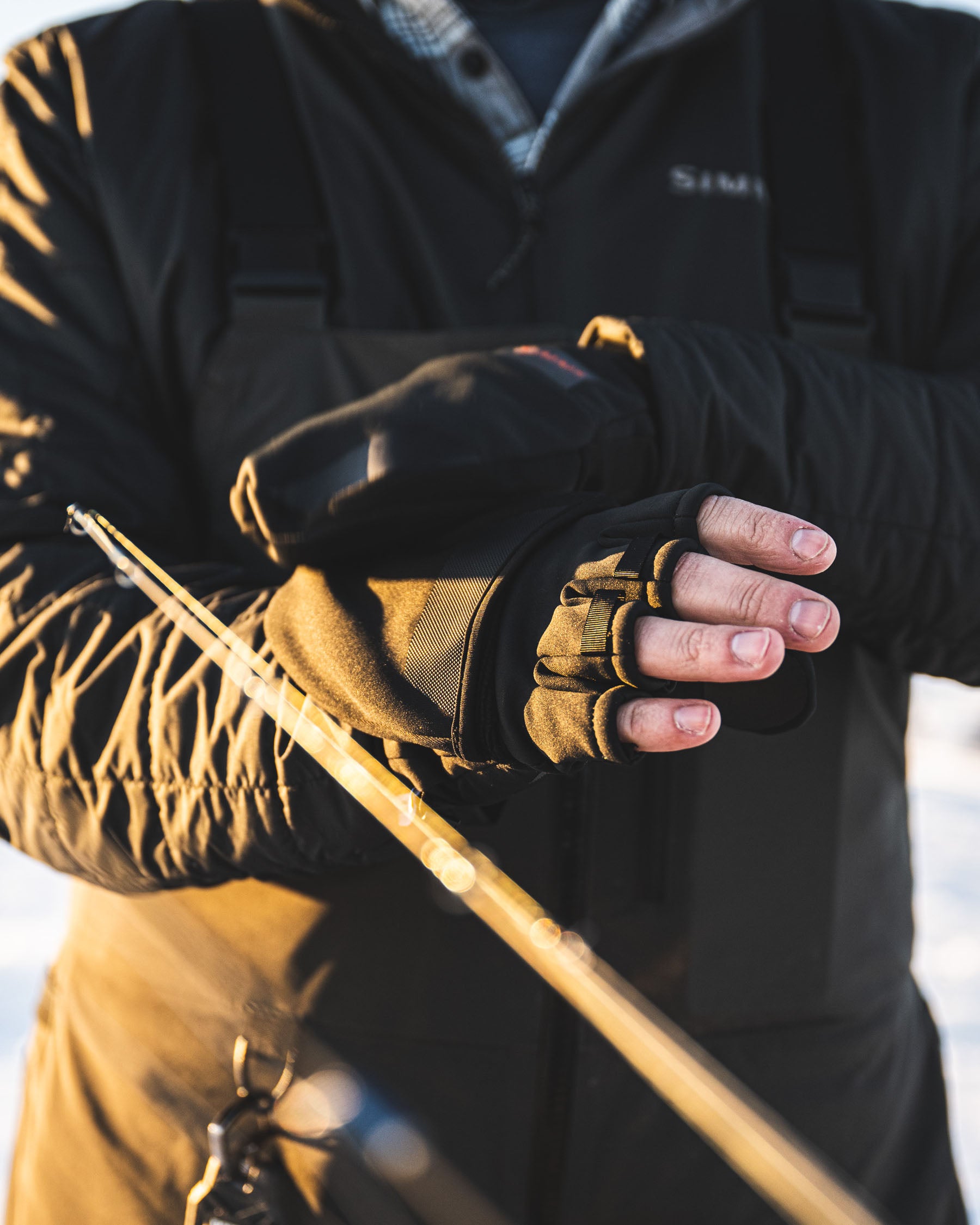 WINDSTOPPER® Foldover Fishing Mitt - Image 4